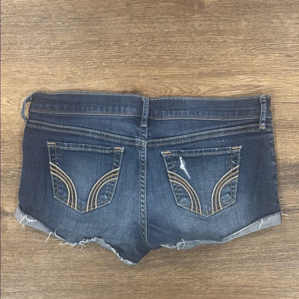 Hollister Blue Jean Shorts Distressed Denim - Picture 4 of 4